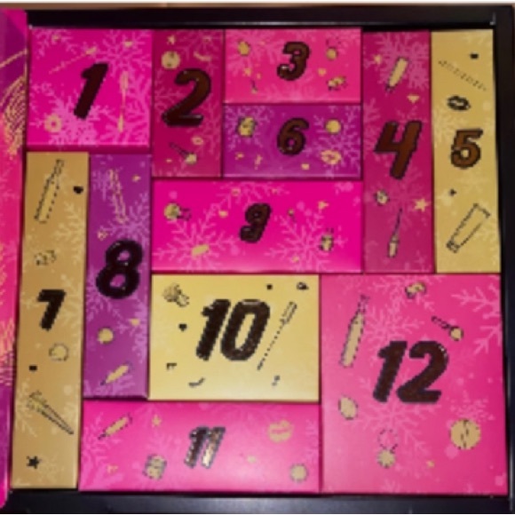 12 Days of W7 Beauty Holiday GLAMOROUS Advent Calendar - Picture 3 of 3